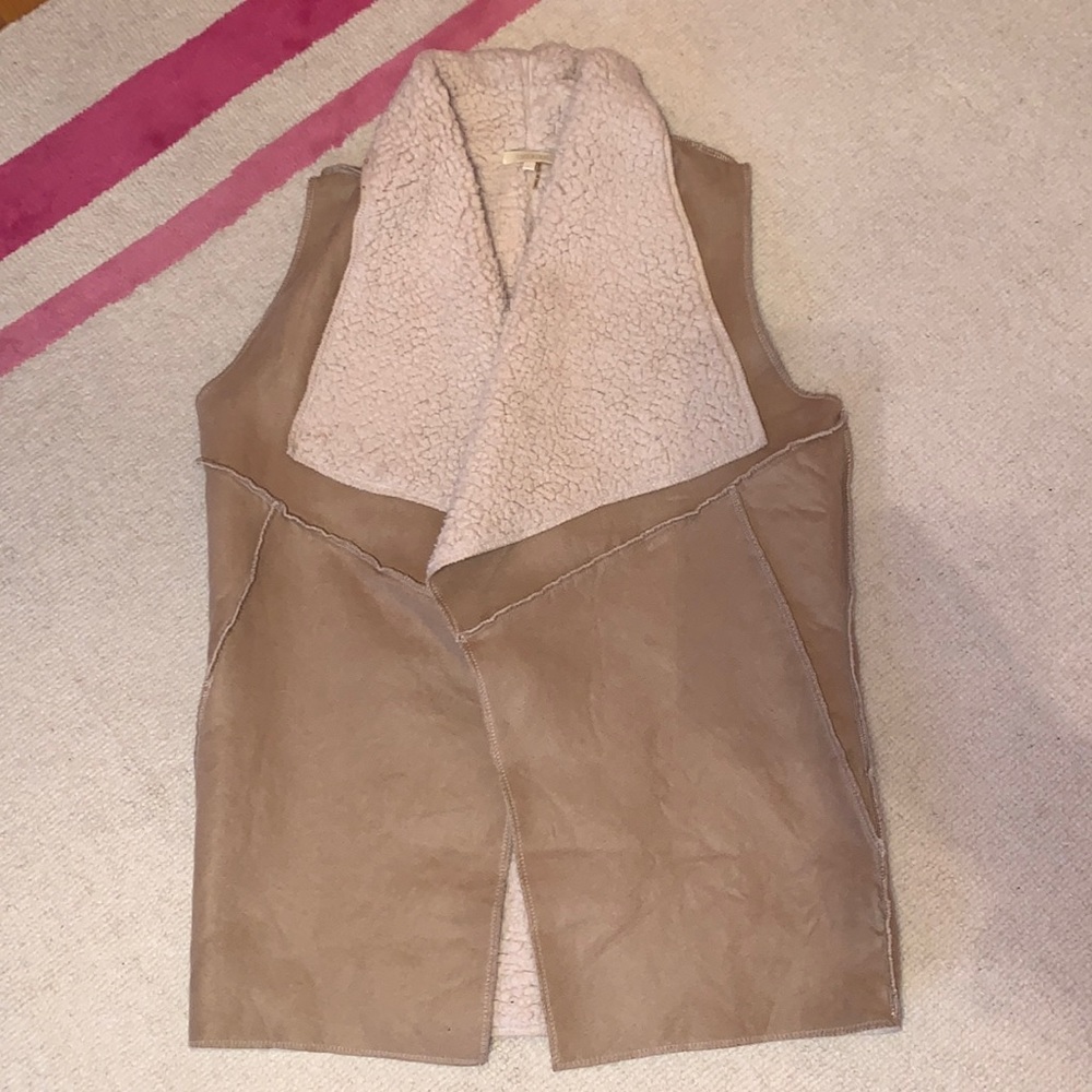 Sherpa Evereve Vest
